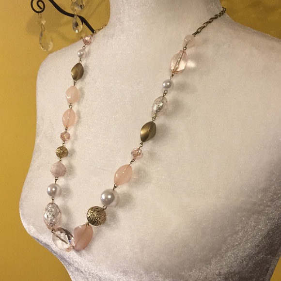 Vintage Pink/Gold Acrylic/Metal Beaded Necklace - Picture 3 of 6